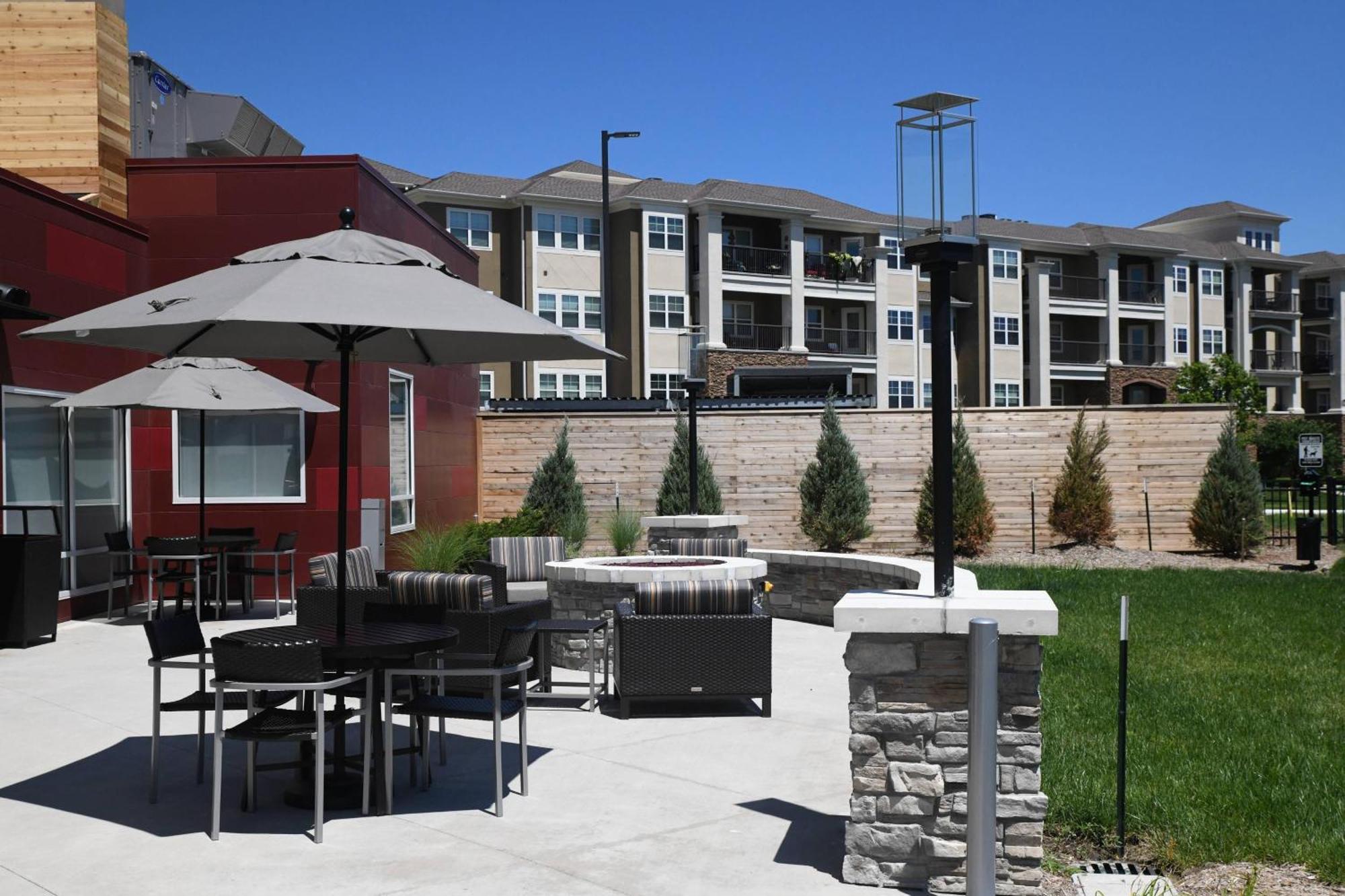 Towneplace Suites Kansas City At Briarcliff Bagian luar foto